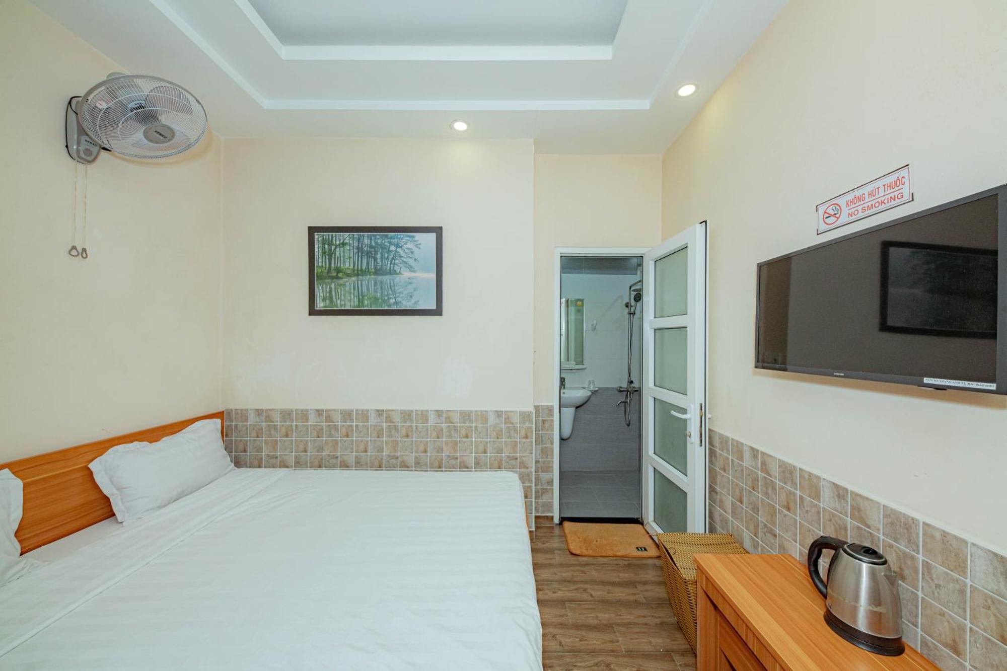 Thanh Anh 2 Hotel - Gan Cho Dem Νταλάτ Εξωτερικό φωτογραφία