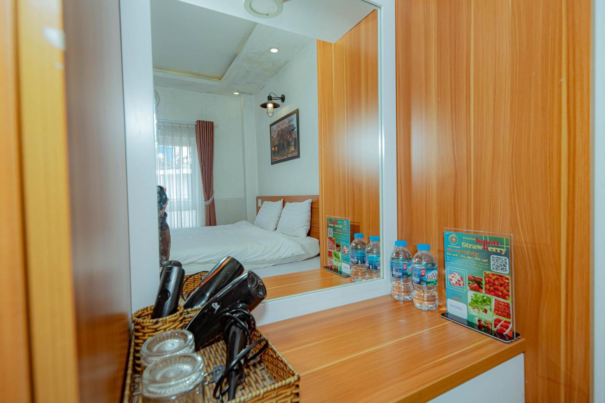 Thanh Anh 2 Hotel - Gan Cho Dem Νταλάτ Εξωτερικό φωτογραφία